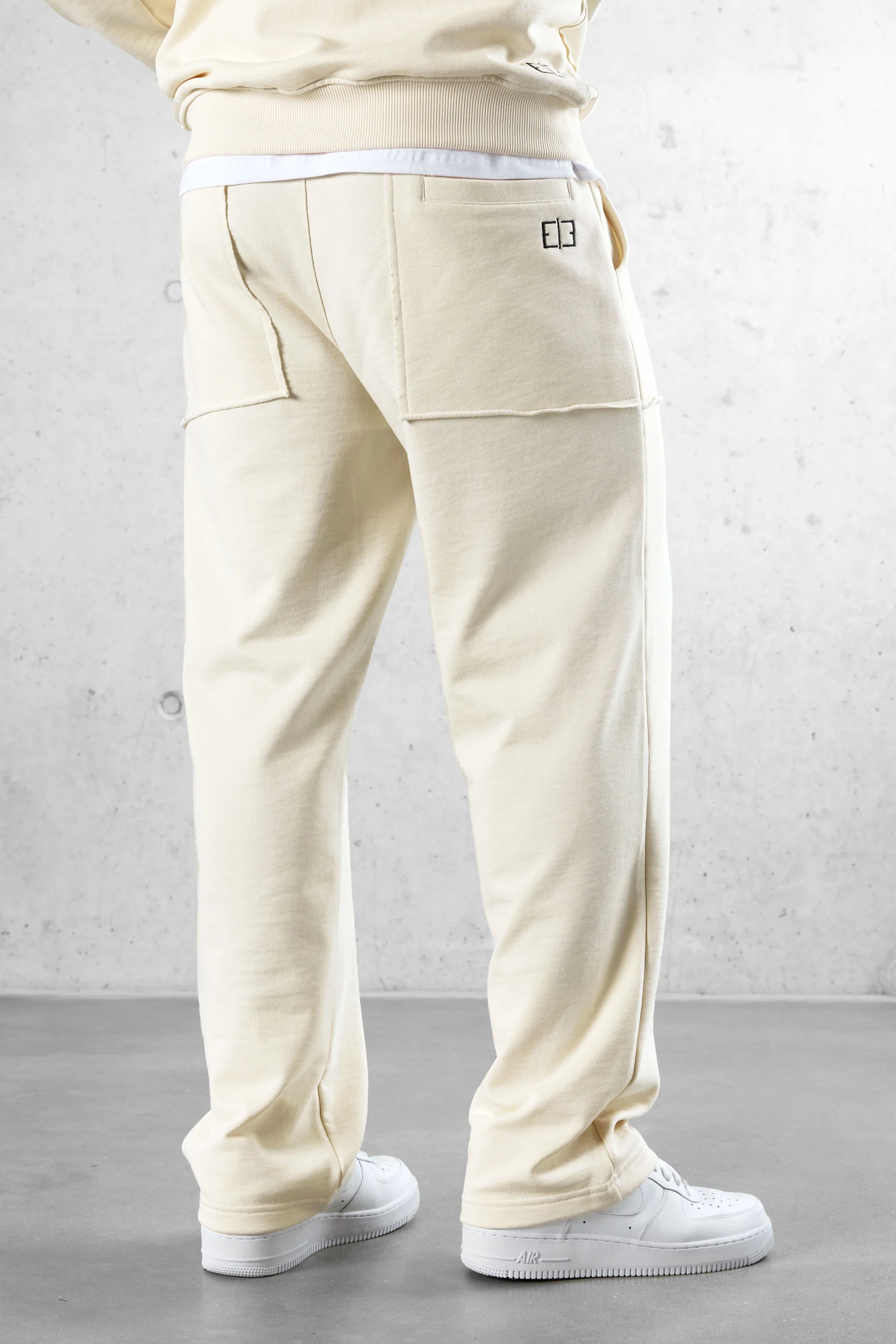 BEIGE SEAMS LOOSE SWEATPANTS - Image 4