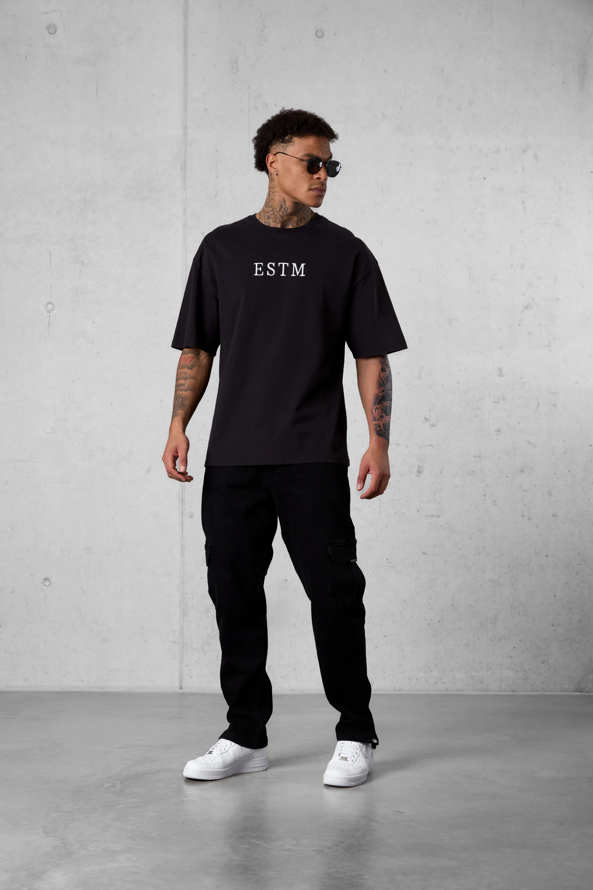 BLACK ESTM OVERSIZED TEE - Image 3