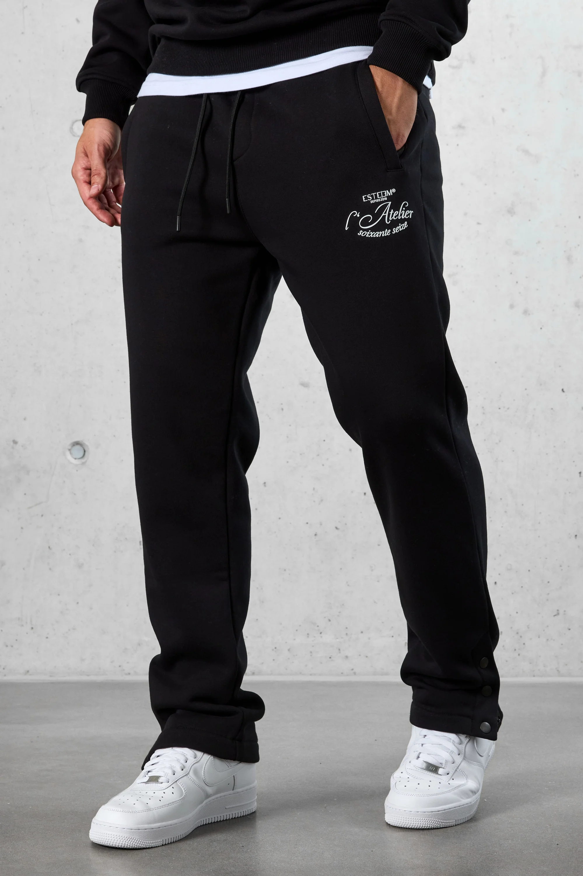 BLACK L'ATELIER 76 BUTTONS JOGGER - Image 3