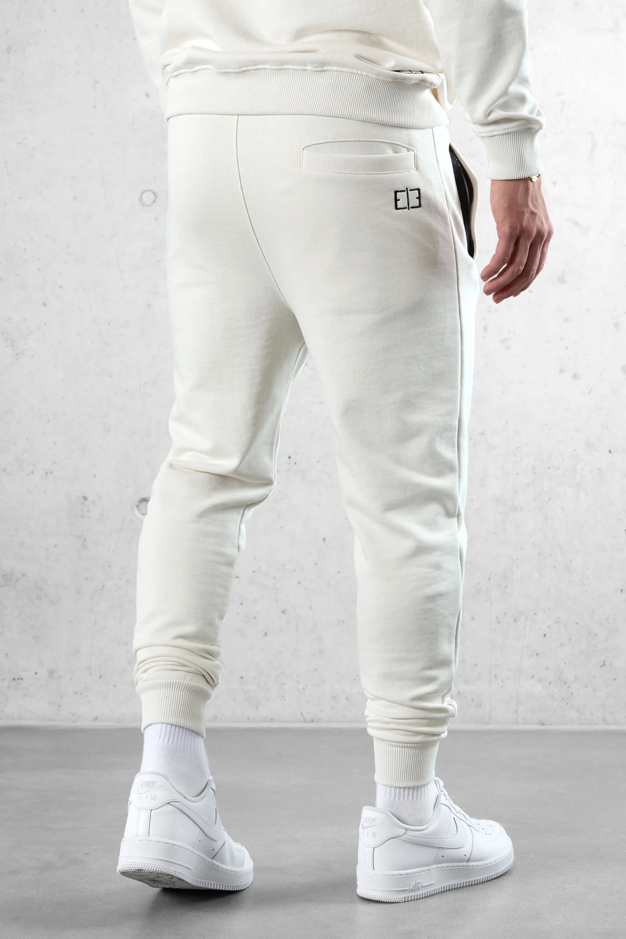 CREAM BASIC SWEATPANTS - Image 4