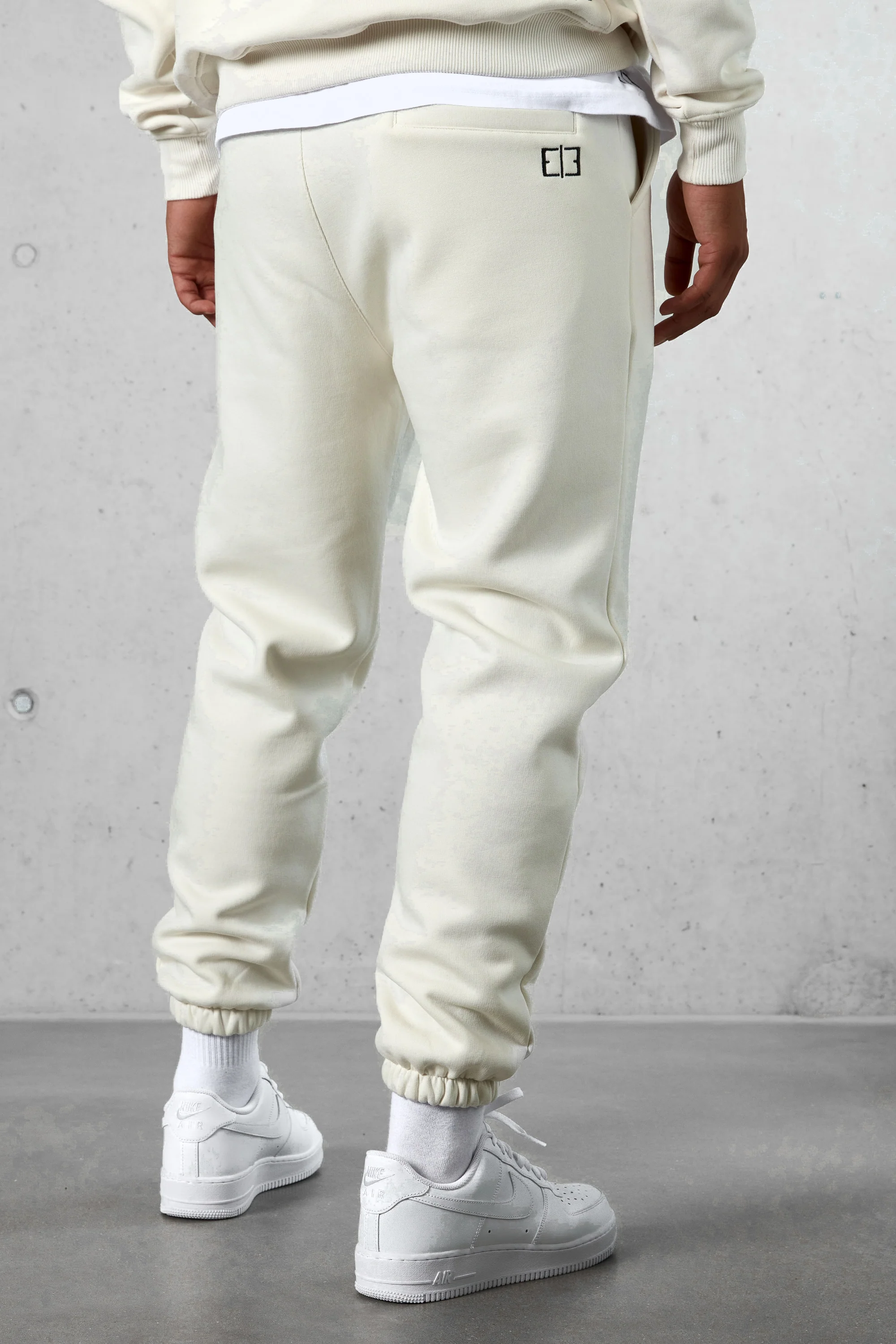 CREAM DISCREET JOGGER - Image 4