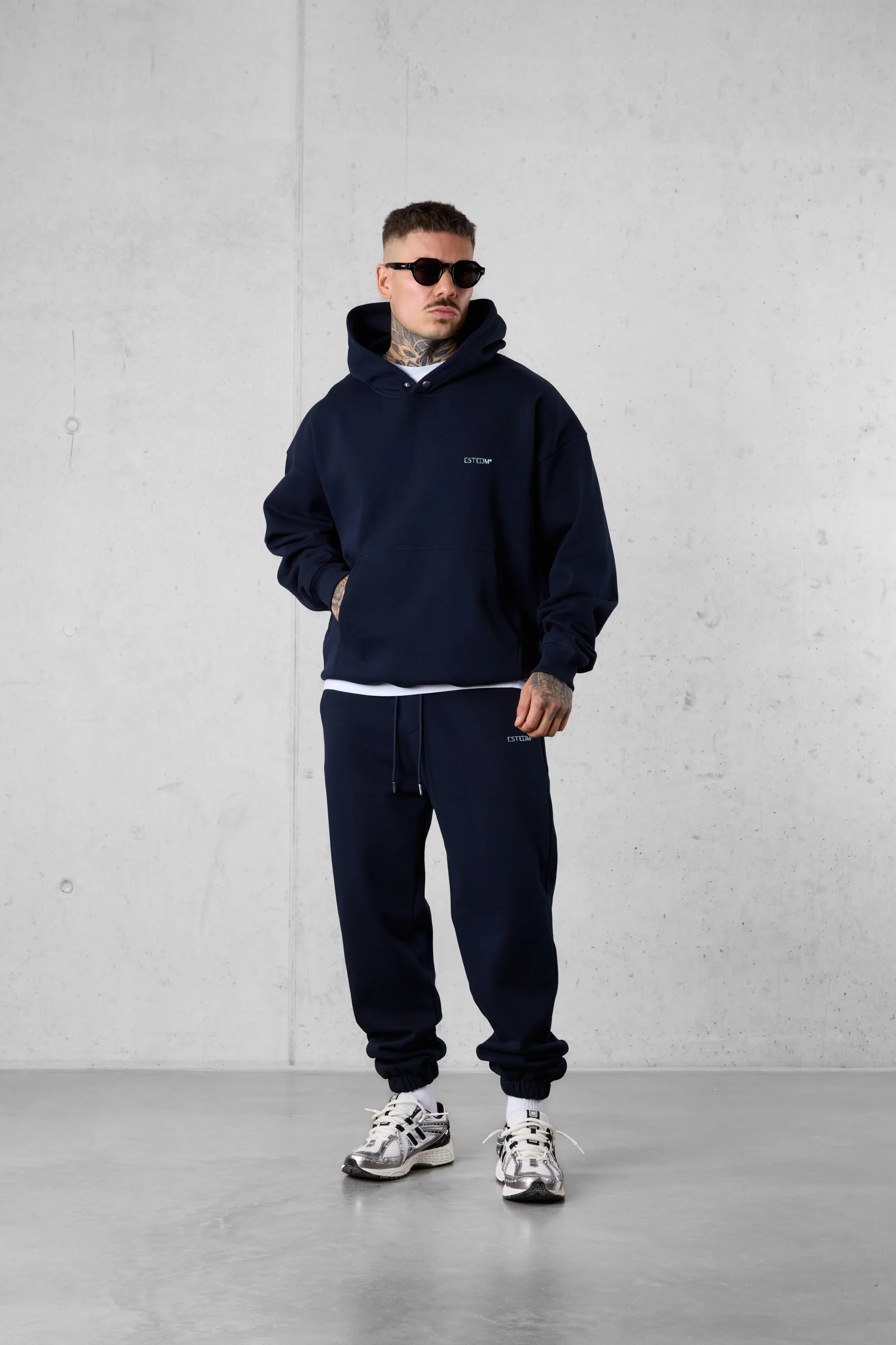 DARKSAPPHIRE ESSENTIAL OVERSIZED HOODIE - Image 3