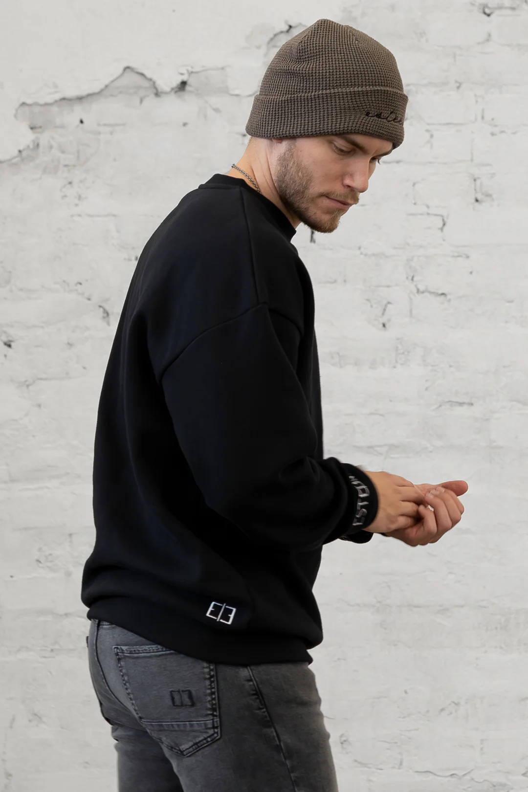 DOVE-GREY SIGNATURE BEANIE - Image 3