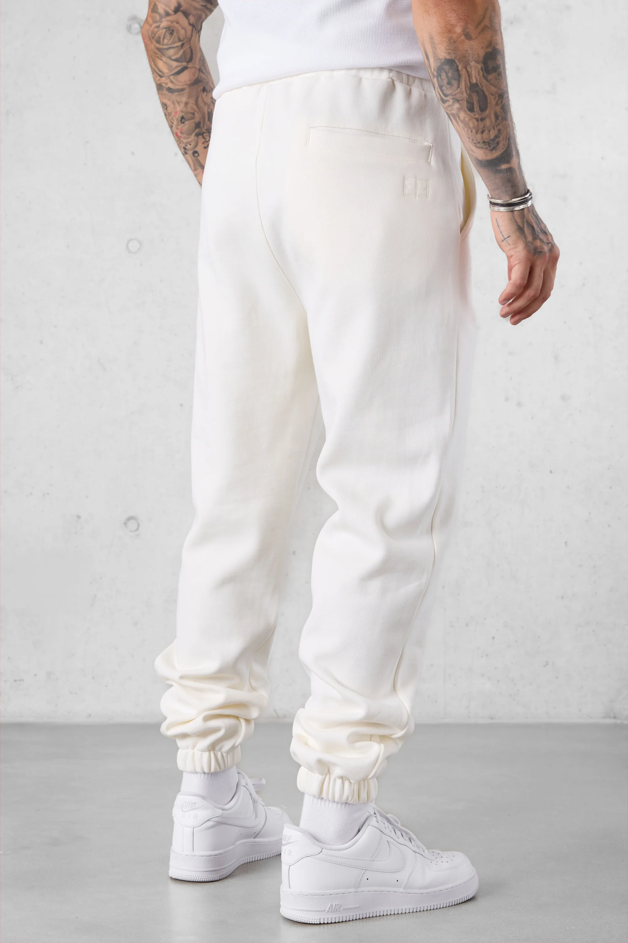 OFFWHITE ESSENTIAL JOGGER - Image 4