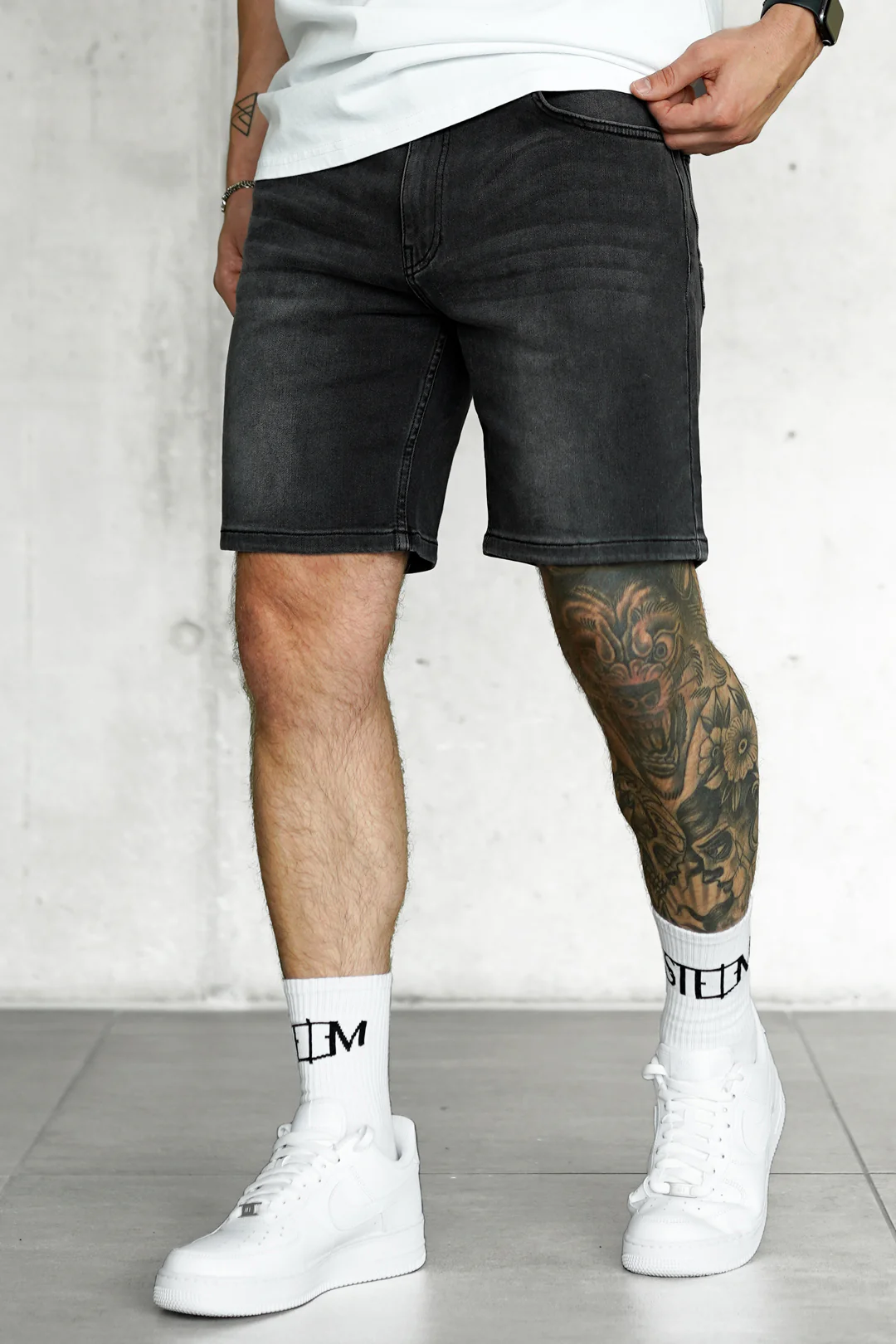 WASHED BLACK BASIC JEANSSHORTS - Image 3
