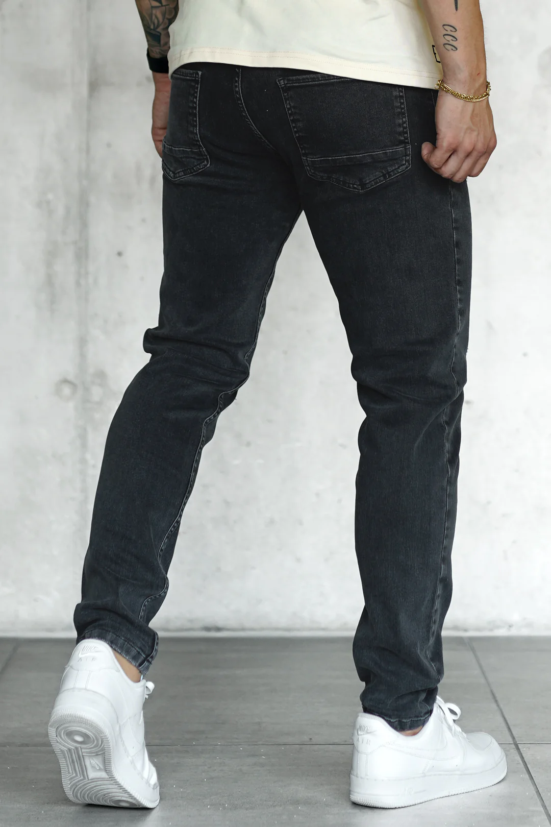 WASHED BLACK DESTROYED STRAIGHT JEANS - Image 4