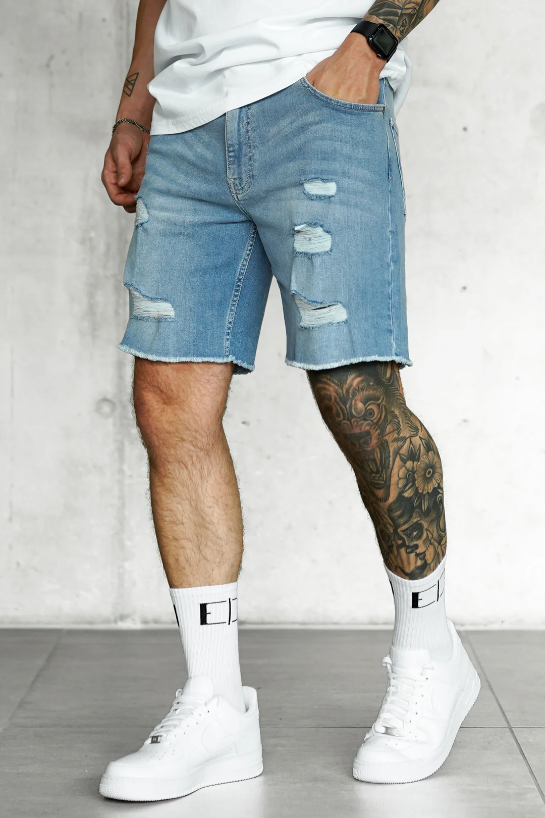 WASHED BLUE DESTROYED JEANSSHORTS 3.0 - Image 3