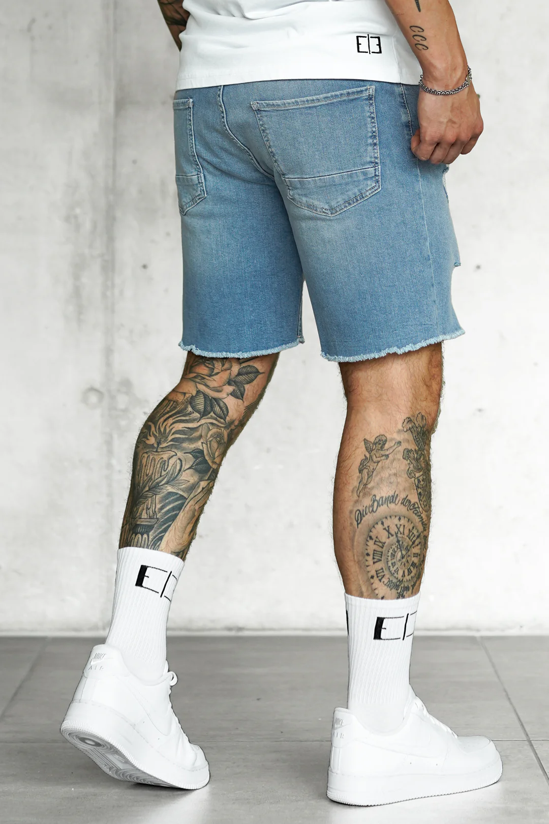 WASHED BLUE DESTROYED JEANSSHORTS 3.0 - Image 4