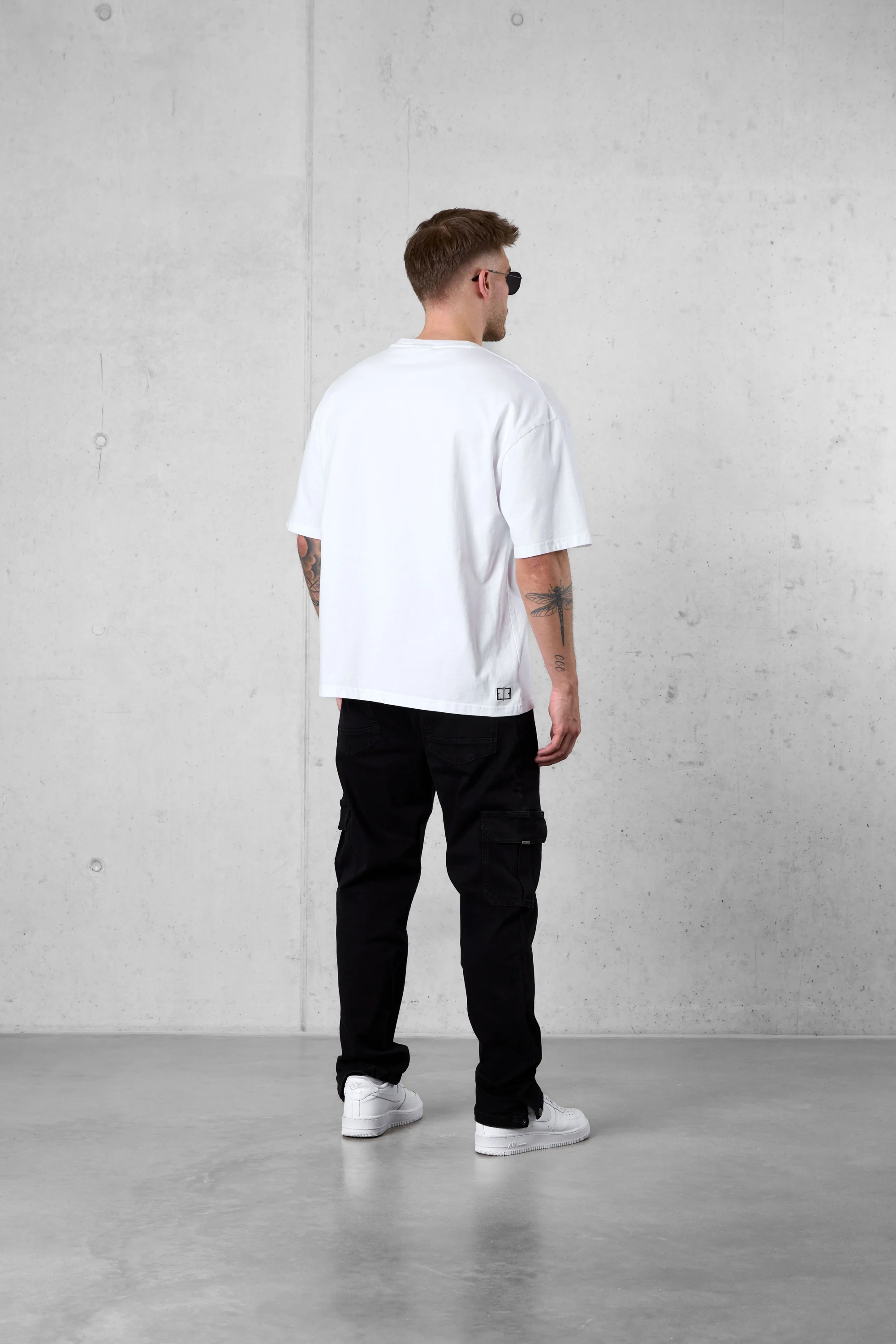 WHITE ESTM OVERSIZED TEE - Image 4